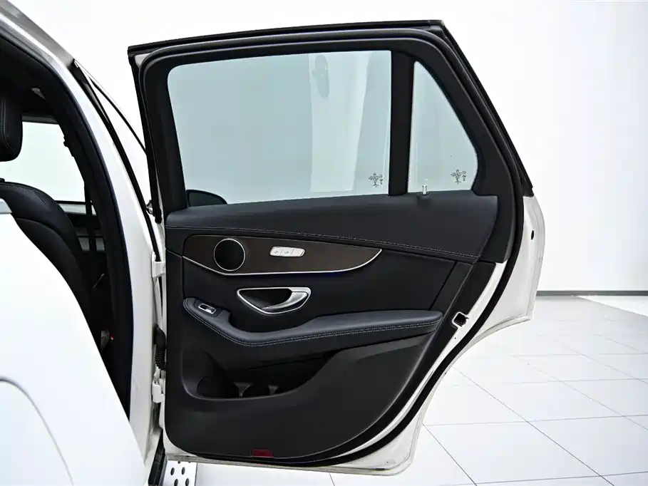 Mercedes-Benz Mercedes-Benz GLC 2022 Facelift GLC 300 L 4MATIC Dynamic Model Premium Edition 2023 - thumbnail 18