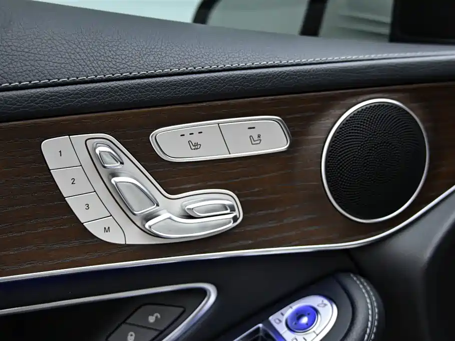 Mercedes-Benz Mercedes-Benz GLC 2022 Facelift GLC 300 L 4MATIC Dynamic Model Premium Edition 2023 - thumbnail 25