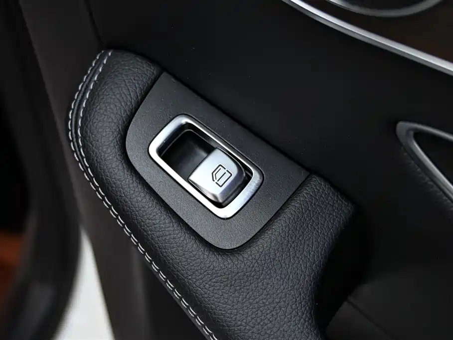 Mercedes-Benz Mercedes-Benz GLC 2022 Facelift GLC 300 L 4MATIC Dynamic Model Premium Edition 2023 - thumbnail 26