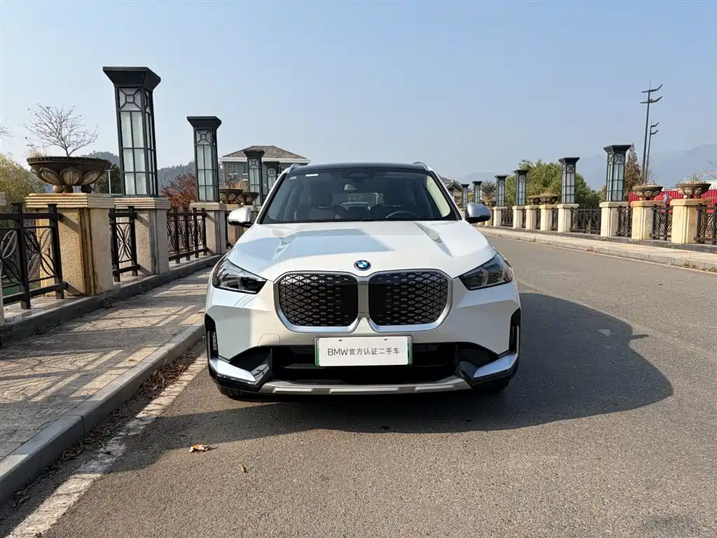 BMW BMW iX1 2025 eDrive25L X Design Package 2025 - thumbnail 2