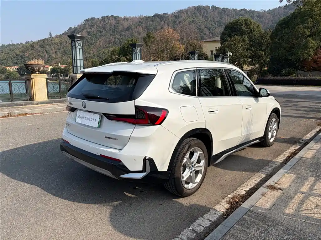 BMW BMW iX1 2025 eDrive25L X Design Package 2025 - thumbnail 5