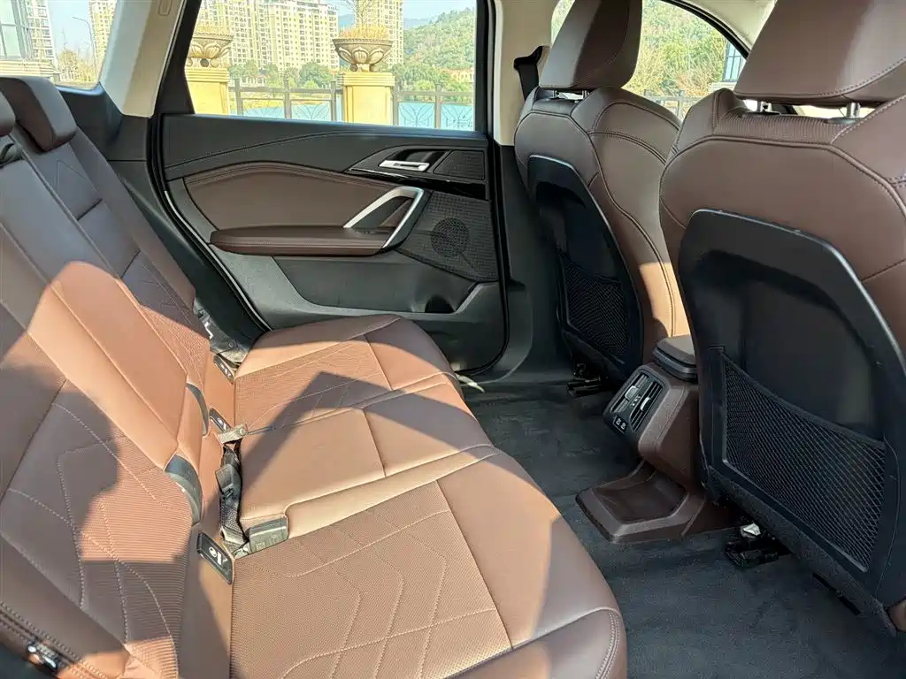 BMW BMW iX1 2025 eDrive25L X Design Package 2025 - thumbnail 7