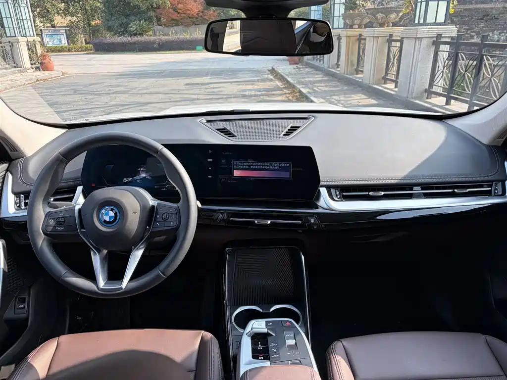 BMW BMW iX1 2025 eDrive25L X Design Package 2025 - thumbnail 10