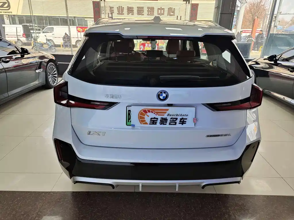 BMW BMW iX1 2025 eDrive25L M Sport Package 2025 - thumbnail 14