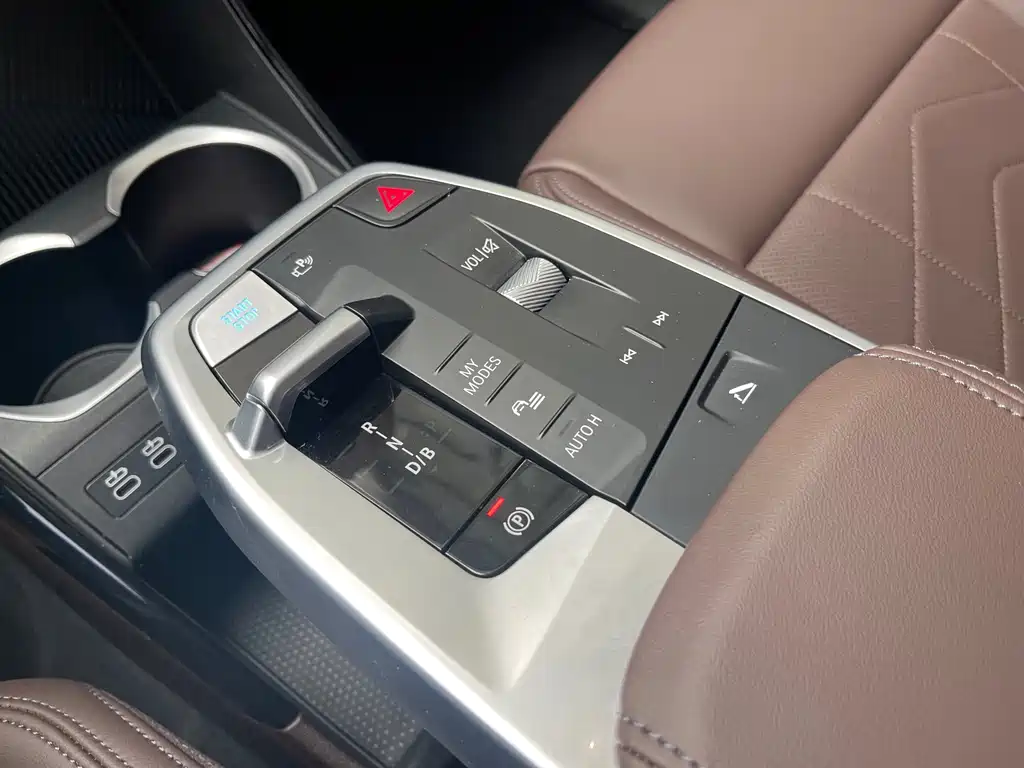 BMW BMW iX1 2023 eDrive25L M Sport Package 2025 - thumbnail 7
