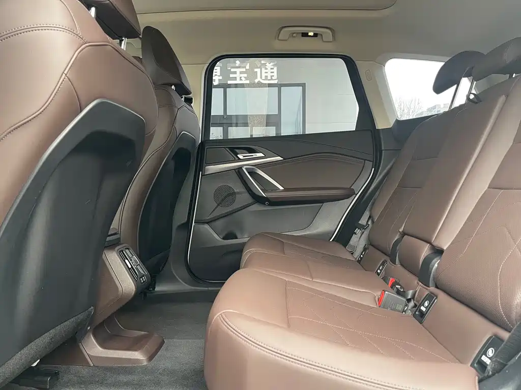 BMW BMW iX1 2023 eDrive25L M Sport Package 2025 - thumbnail 10