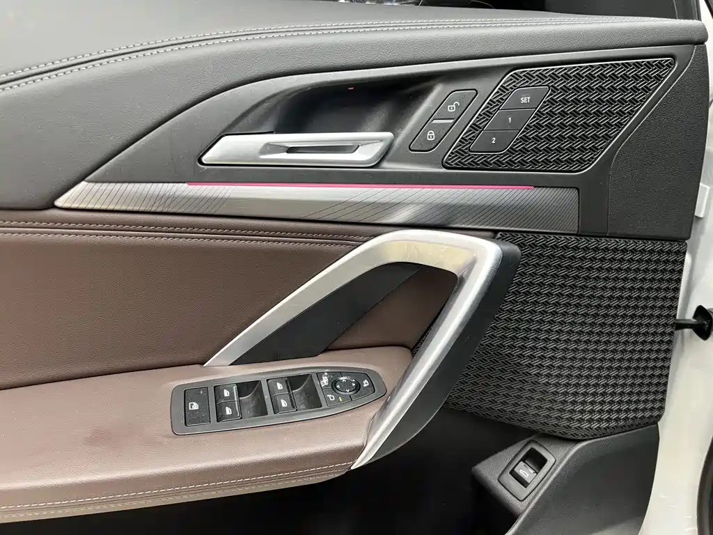 BMW BMW iX1 2023 eDrive25L M Sport Package 2024 - thumbnail 22