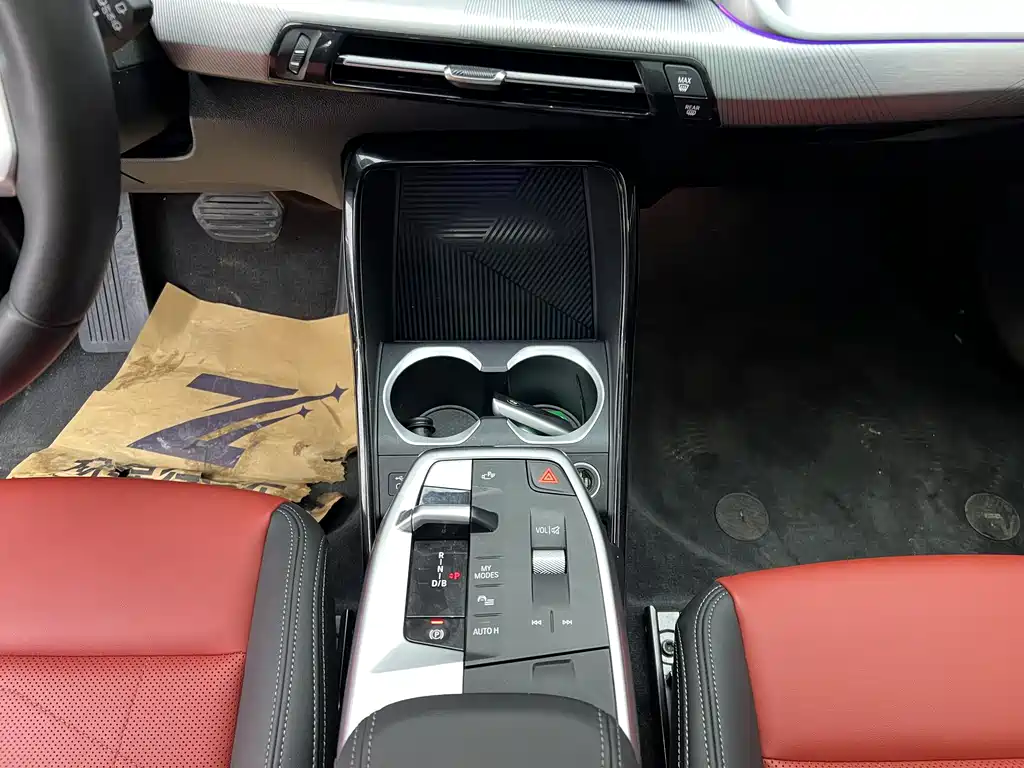 BMW BMW iX1 2023 eDrive25L M Sport Package 2024 - thumbnail 11