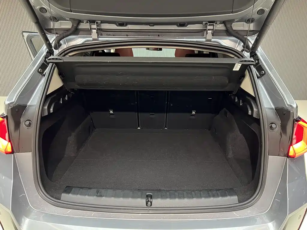 BMW BMW iX1 2023 eDrive25L M Sport Package 2024 - thumbnail 13