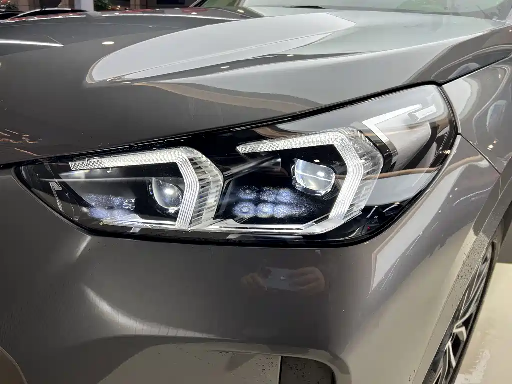 BMW BMW iX1 2023 eDrive25L M Sport Package 2024 - thumbnail 15