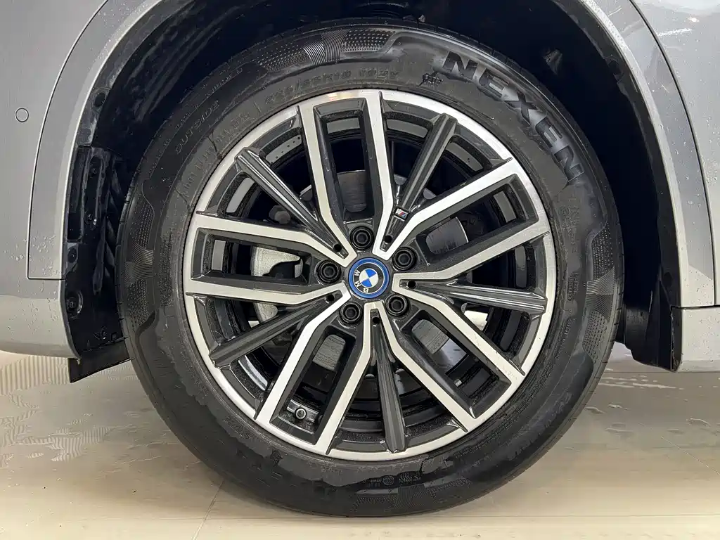 BMW BMW iX1 2023 eDrive25L M Sport Package 2024 - thumbnail 17