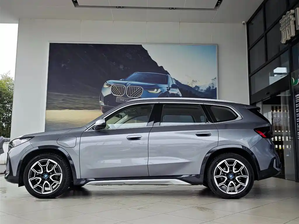 BMW BMW iX1 2023 xDrive30L X Design Package 2024 - thumbnail 2
