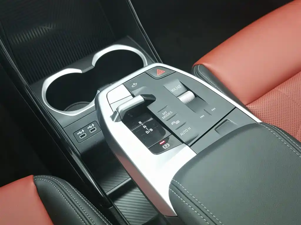 BMW BMW iX1 2023 eDrive25L M Sport Package 2024 - thumbnail 13