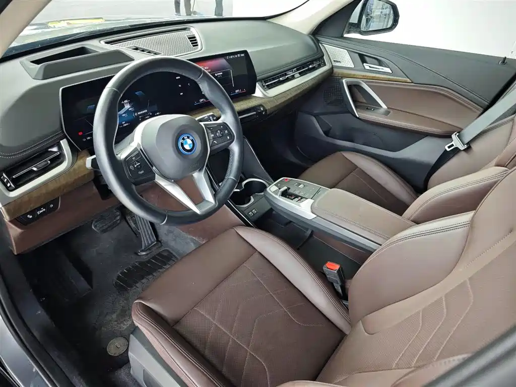 BMW BMW iX1 2023 xDrive30L X Design Package 2024 - thumbnail 8