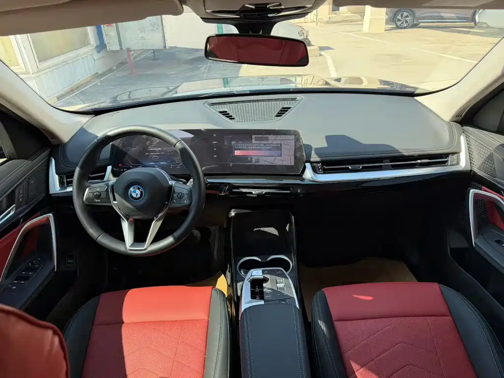 BMW BMW iX1 2025 eDrive25L X Design Package 2025 - thumbnail 6