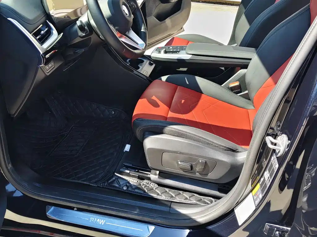 BMW BMW iX1 2025 eDrive25L X Design Package 2025 - thumbnail 9