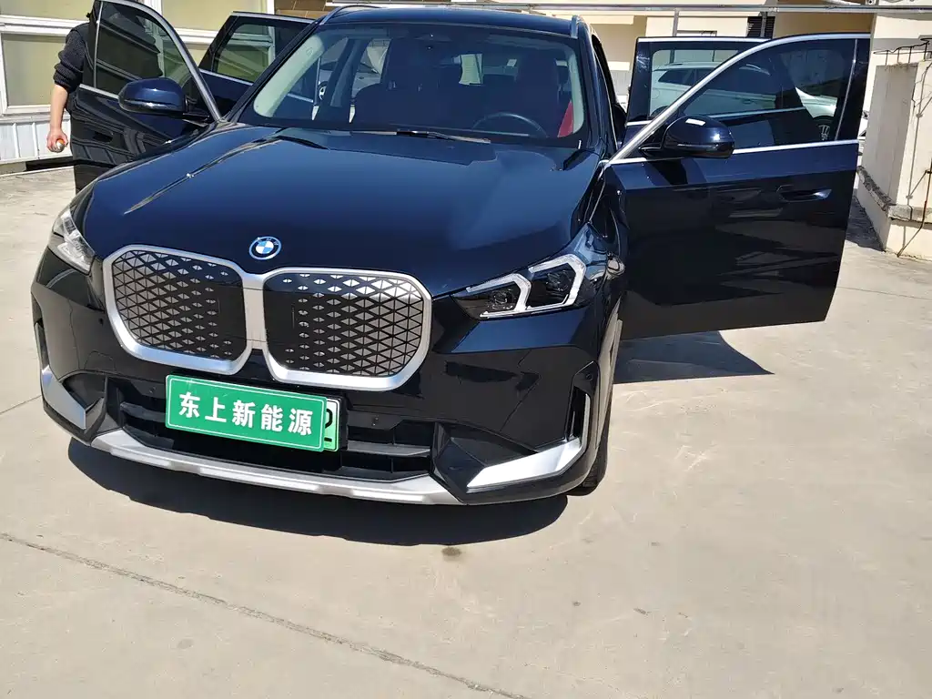 BMW BMW iX1 2025 eDrive25L X Design Package 2025 - thumbnail 10