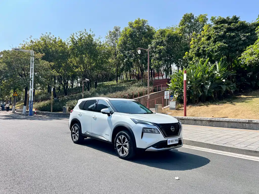 Nissan Qashqai 2023 e-POWER Super Hybrid Dual Motor AWD Luxury Edition 2024 - thumbnail 3