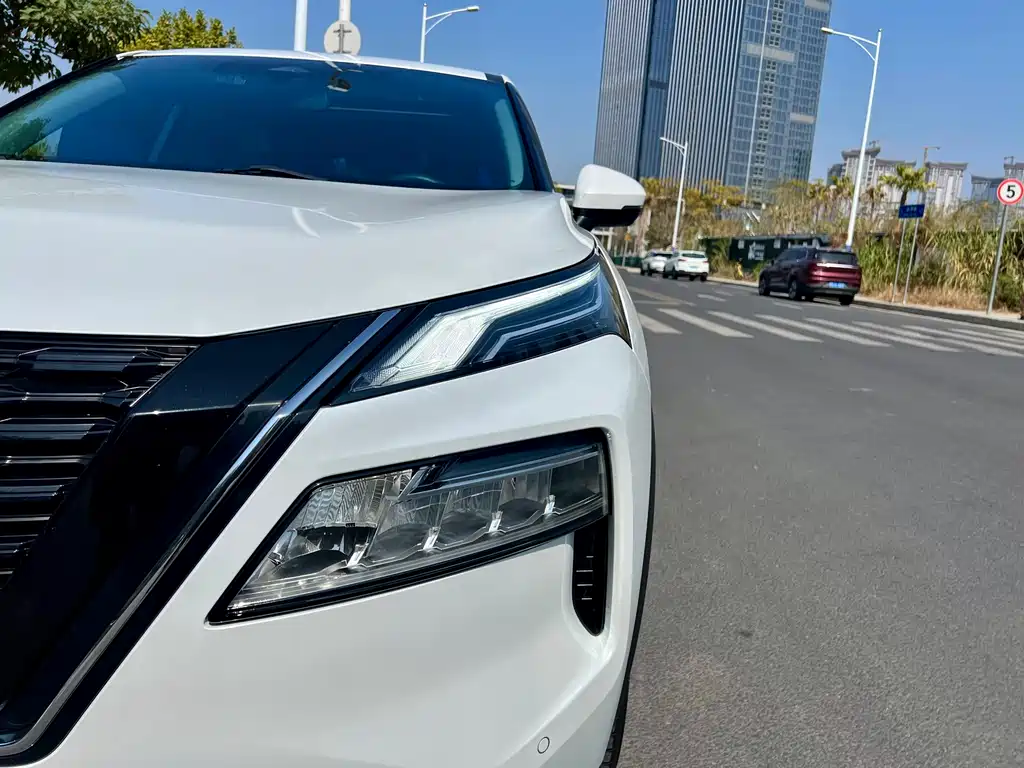 Nissan Qashqai 2023 e-POWER Super Hybrid Dual Motor AWD Luxury Edition 2024 - thumbnail 4