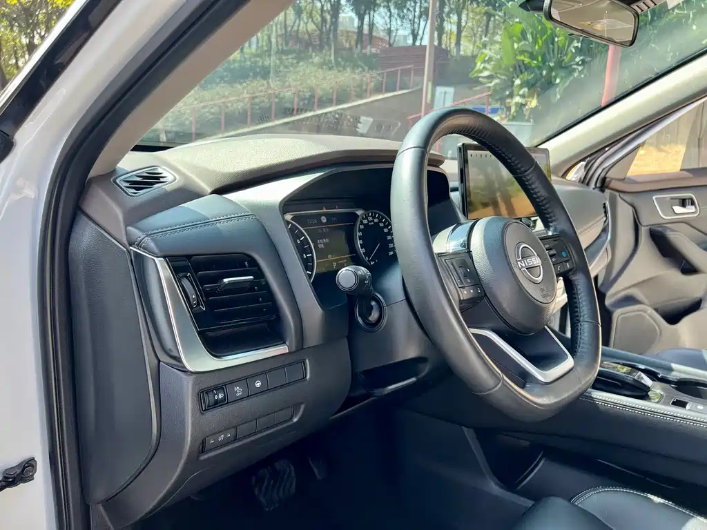 Nissan Qashqai 2023 e-POWER Super Hybrid Dual Motor AWD Luxury Edition 2024 - thumbnail 9