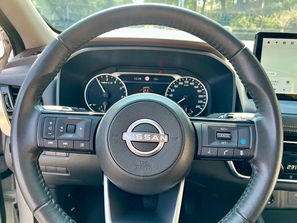 Nissan Qashqai 2023 e-POWER Super Hybrid Dual Motor AWD Luxury Edition 2024 - thumbnail 17
