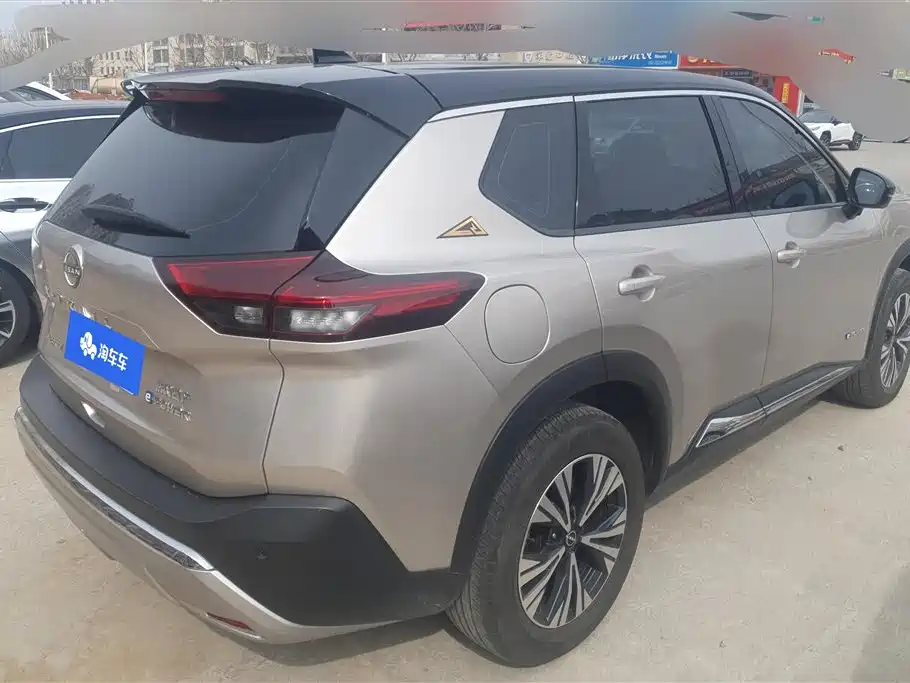 Nissan Qashqai 2023 e-POWER Super Hybrid Dual Motor AWD Luxury Edition 2023 - thumbnail 3