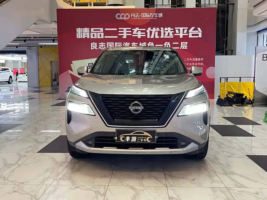 Nissan Qashqai 2023 e-POWER Super Hybrid Dual Motor AWD Luxury Edition 2023 - thumbnail 2