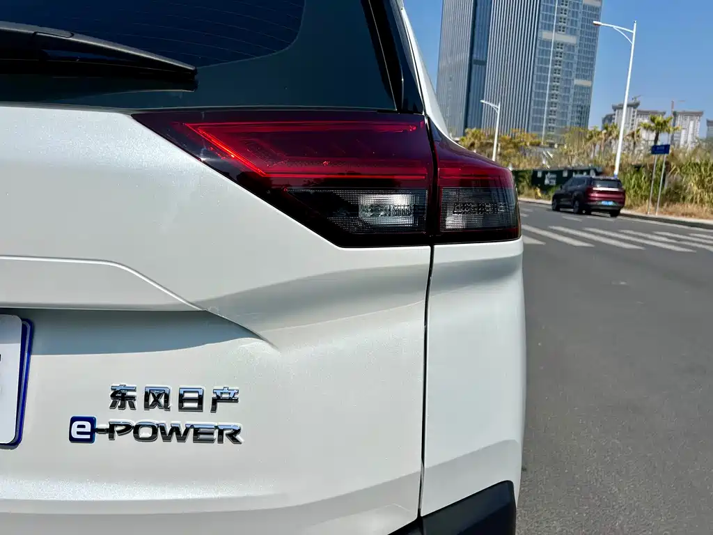 Nissan Qashqai 2023 e-POWER Super Hybrid Dual Motor AWD Luxury Edition 2024 - thumbnail 29