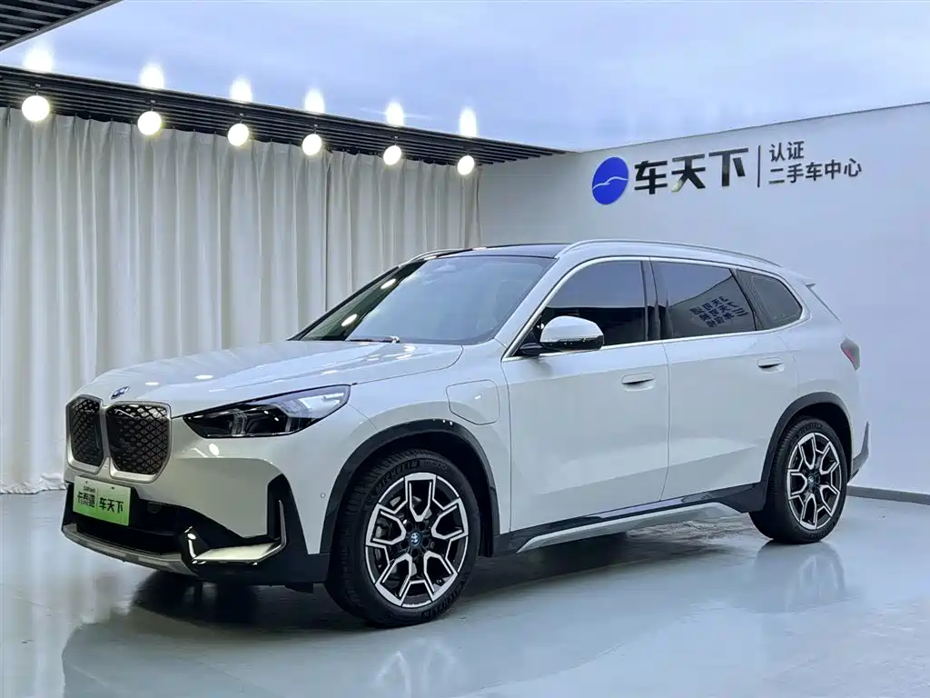 BMW BMW iX1 2025 xDrive30L X Design Package 2025