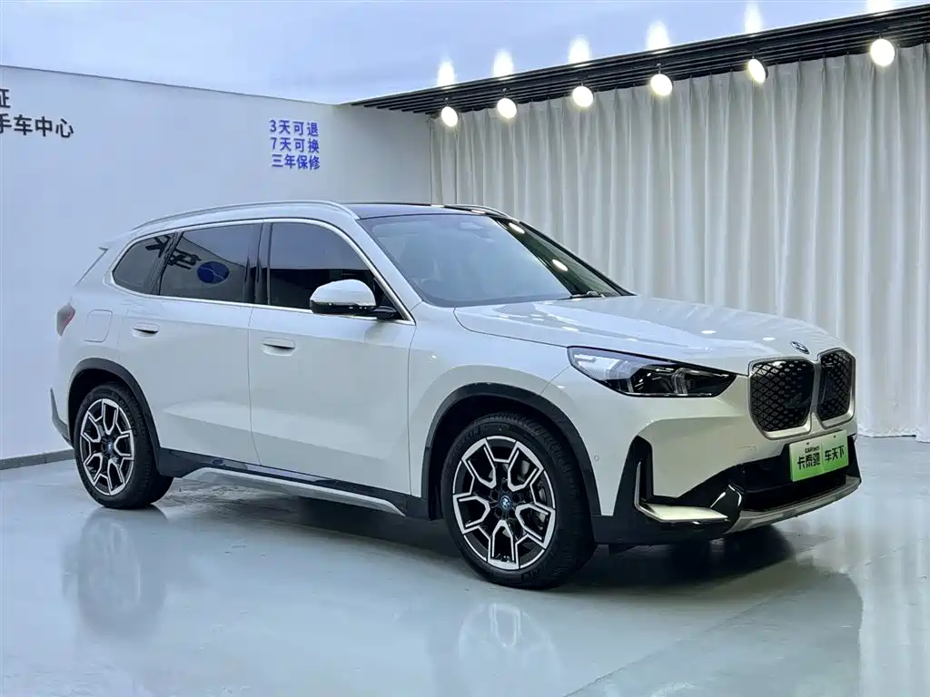 BMW BMW iX1 2025 xDrive30L X Design Package 2025 - thumbnail 2