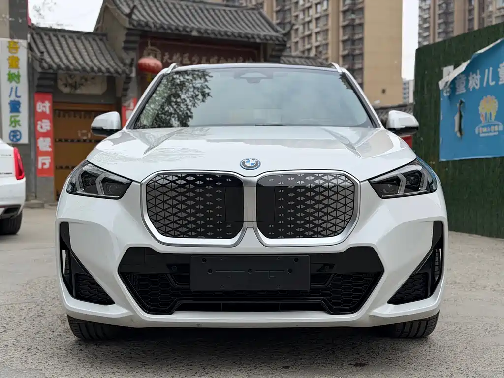 BMW BMW iX1 2025 eDrive25L M Sport Package 2025 - thumbnail 2