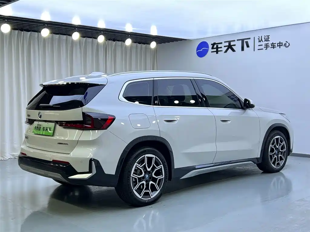 BMW BMW iX1 2025 xDrive30L X Design Package 2025 - thumbnail 4