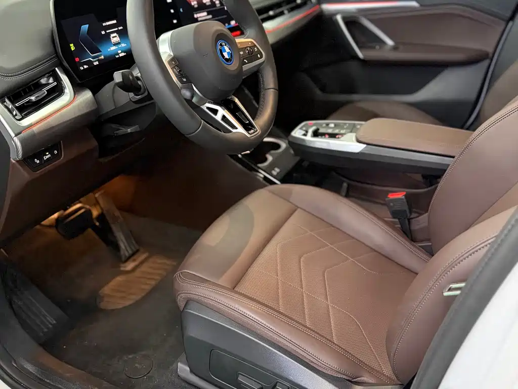 BMW BMW iX1 2025 eDrive25L M Sport Package 2025 - thumbnail 6