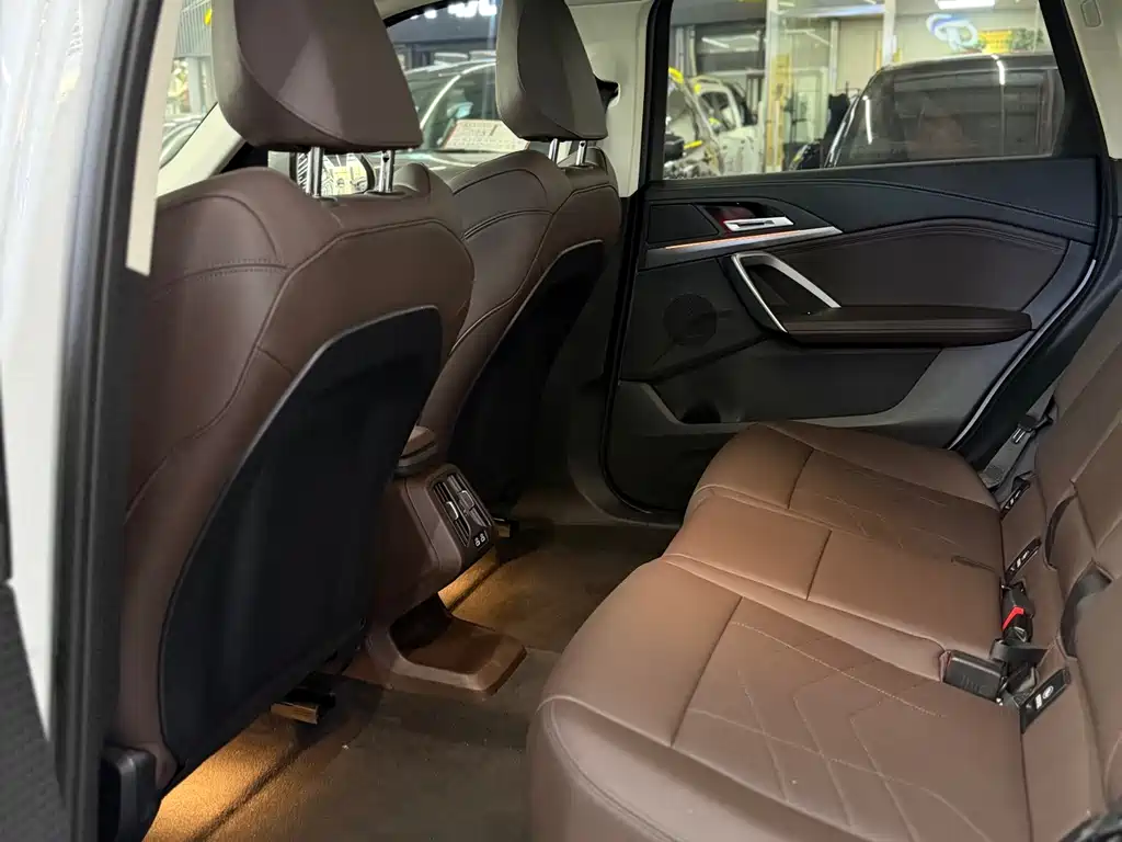 BMW BMW iX1 2025 eDrive25L M Sport Package 2025 - thumbnail 7