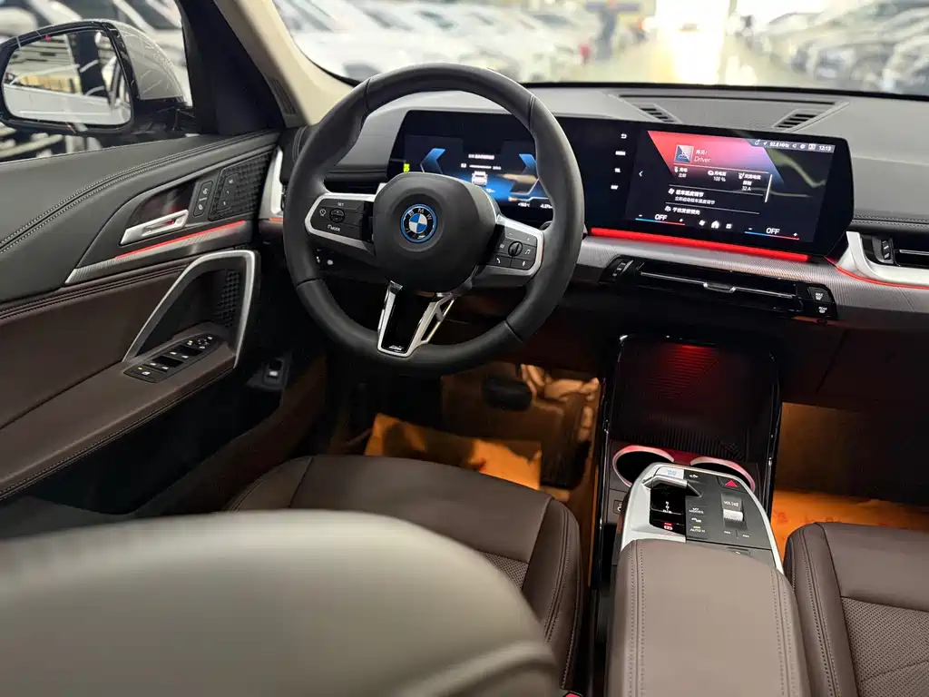 BMW BMW iX1 2025 eDrive25L M Sport Package 2025 - thumbnail 9