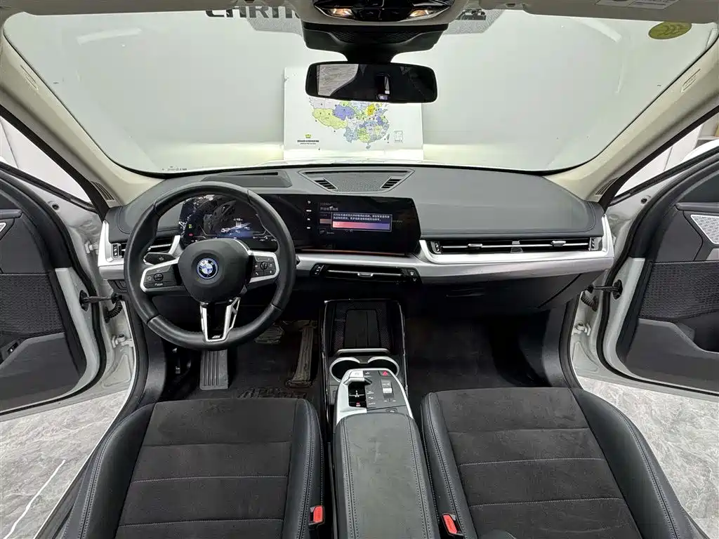 BMW BMW iX1 2025 xDrive30L M Sport Black Night Package 2025 - thumbnail 9