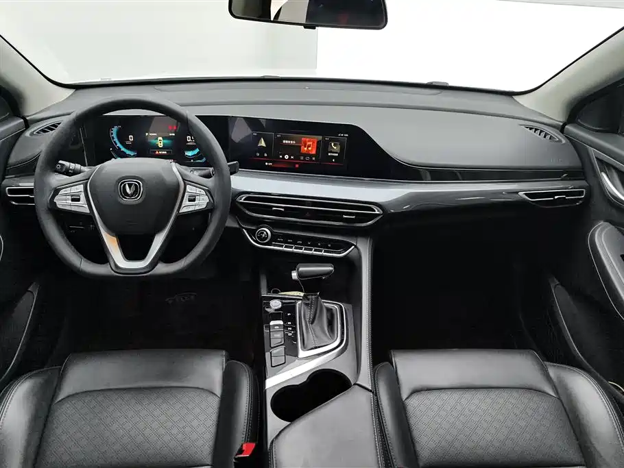 Changan Yidong 2020 PLUS Blue Whale NE 1.4T GDI DCT Premium Edition 2020 - thumbnail 12