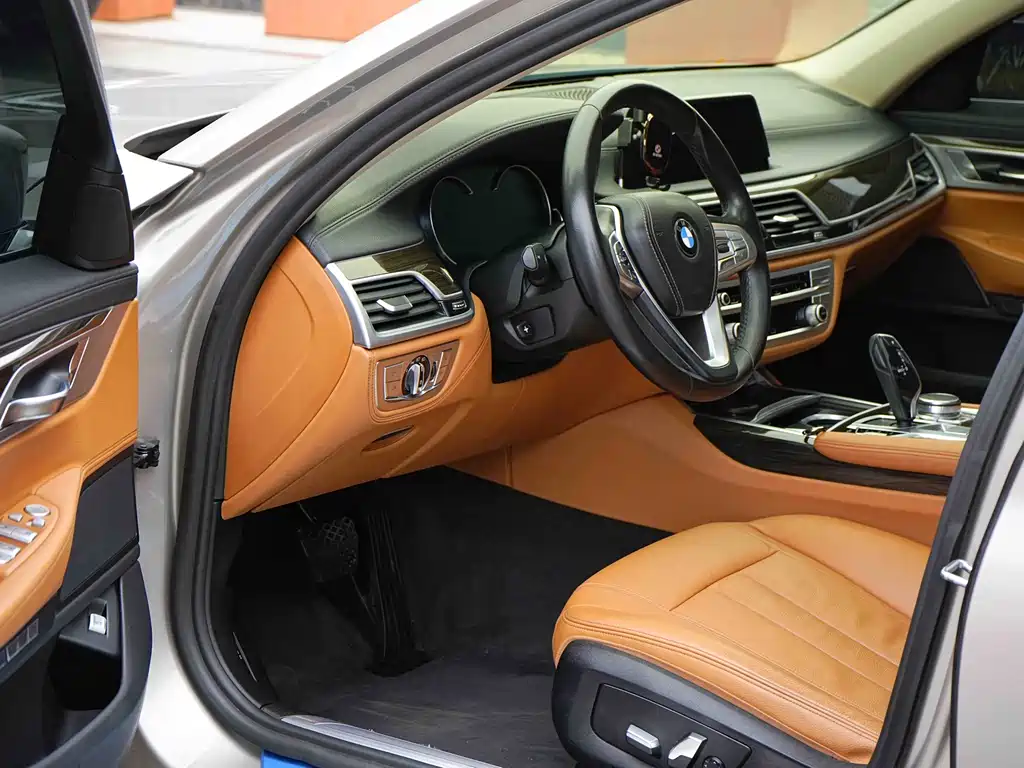 BMW BMW 7 Series 2016 730Li Leading Edition 2017 - thumbnail 11