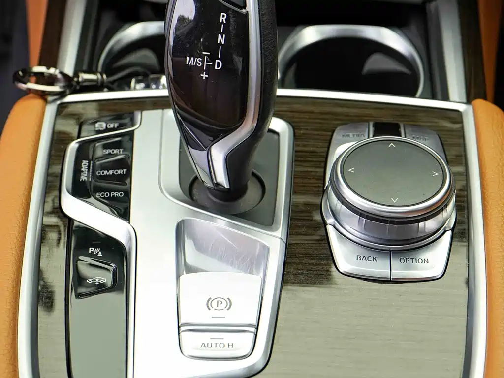 BMW BMW 7 Series 2016 730Li Leading Edition 2017 - thumbnail 17