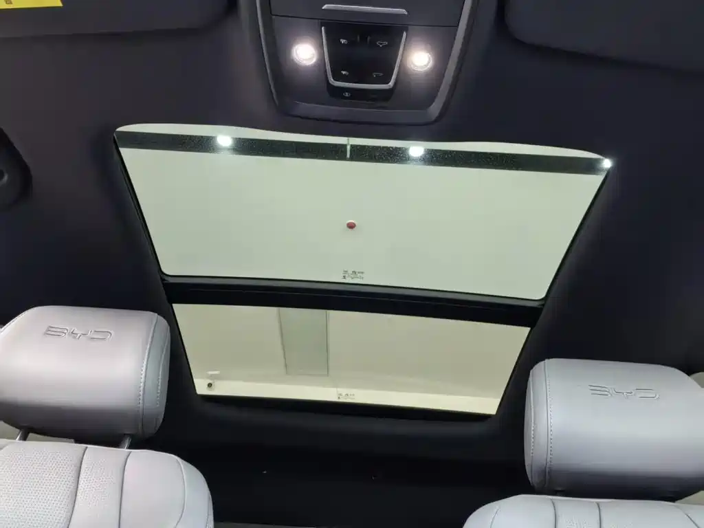 BYD BYD Seal 2024 Premium Edition DM-i 1.5L 121km Luxury Model 2024 - thumbnail 13
