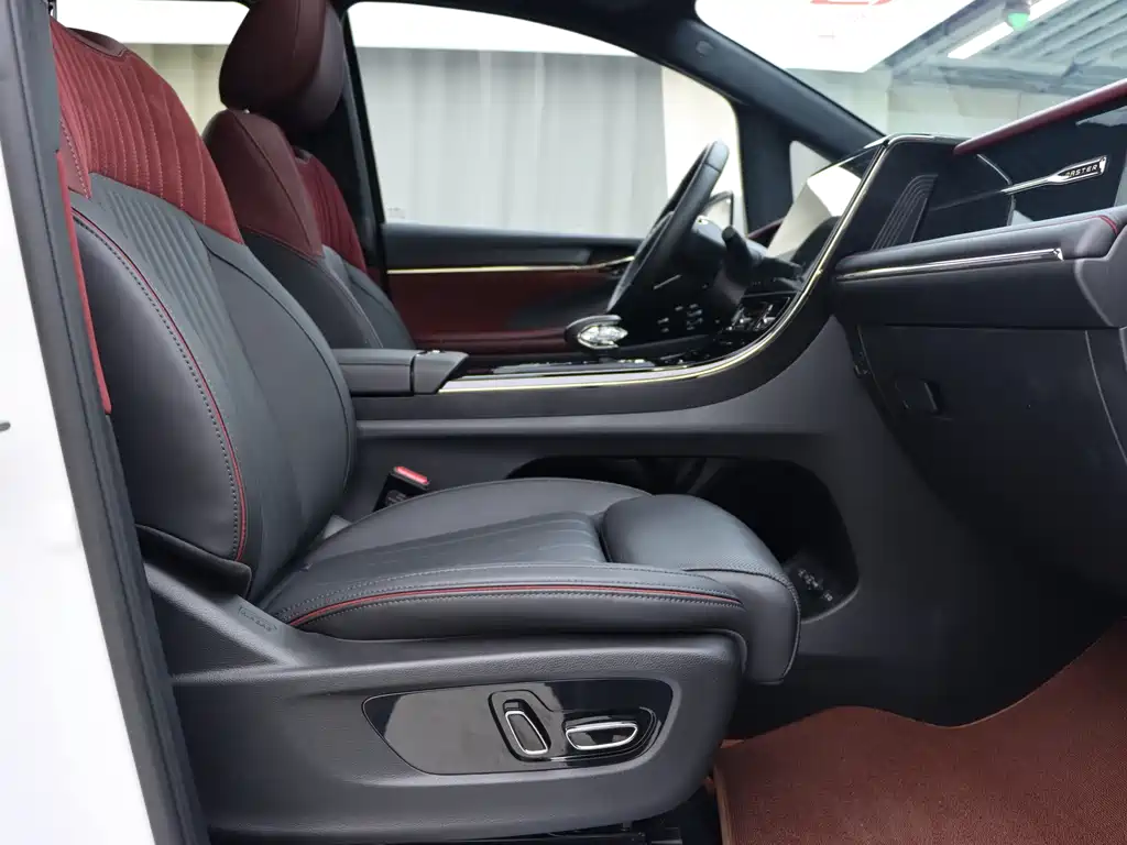 GAC Trumpchi GAC Trumpchi M8 2024 Master Series 400T Supreme Edition 2025 - thumbnail 7