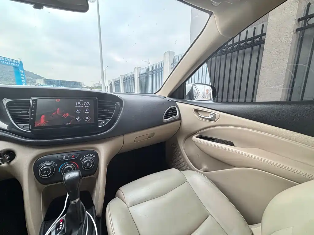 Fiat Fiat Viaggio 2012 1.4T Automatic Comfort Edition 2014 - thumbnail 10
