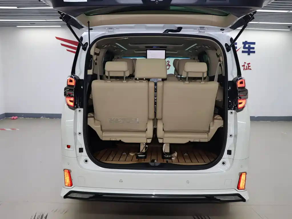 Toyota Alphard 2021 Crown Hybrid 2.5L HV Luxury Version 2023 - thumbnail 21