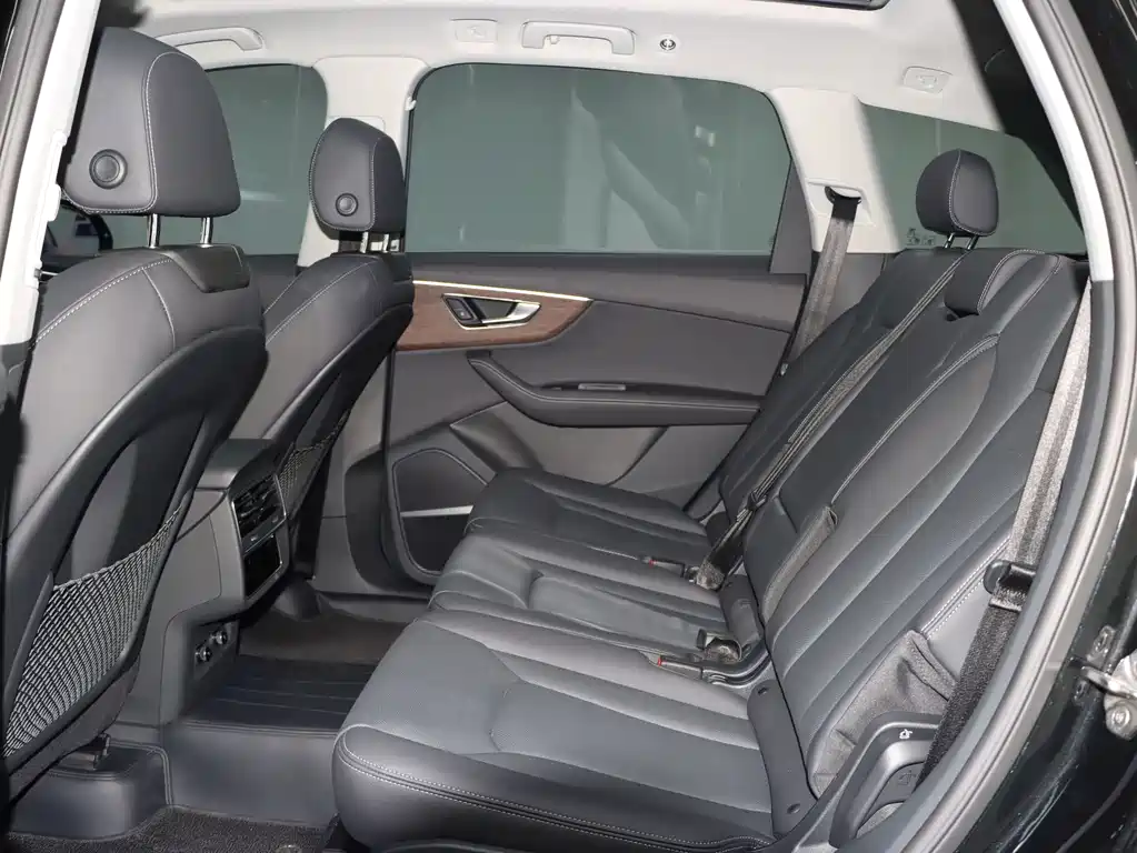 Audi Audi Q7 2025 55 TFSI quattro S line Black Knight Edition 2025 - thumbnail 15