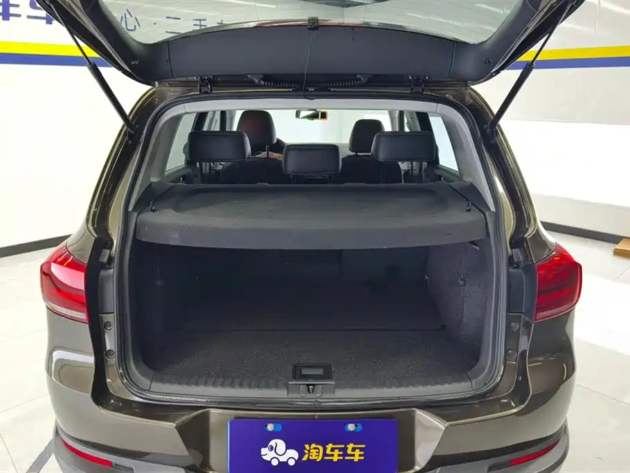 Volkswagen Tiguan 2016 300TSI Automatic 2WD Luxury Edition 2016 - thumbnail 4