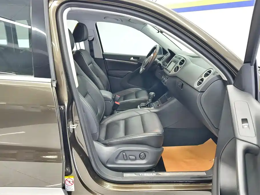 Volkswagen Tiguan 2016 300TSI Automatic 2WD Luxury Edition 2016 - thumbnail 8