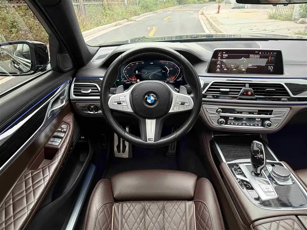 BMW BMW 7 Series 2021 740Li M Sport Package Premium Model 2021 - thumbnail 5