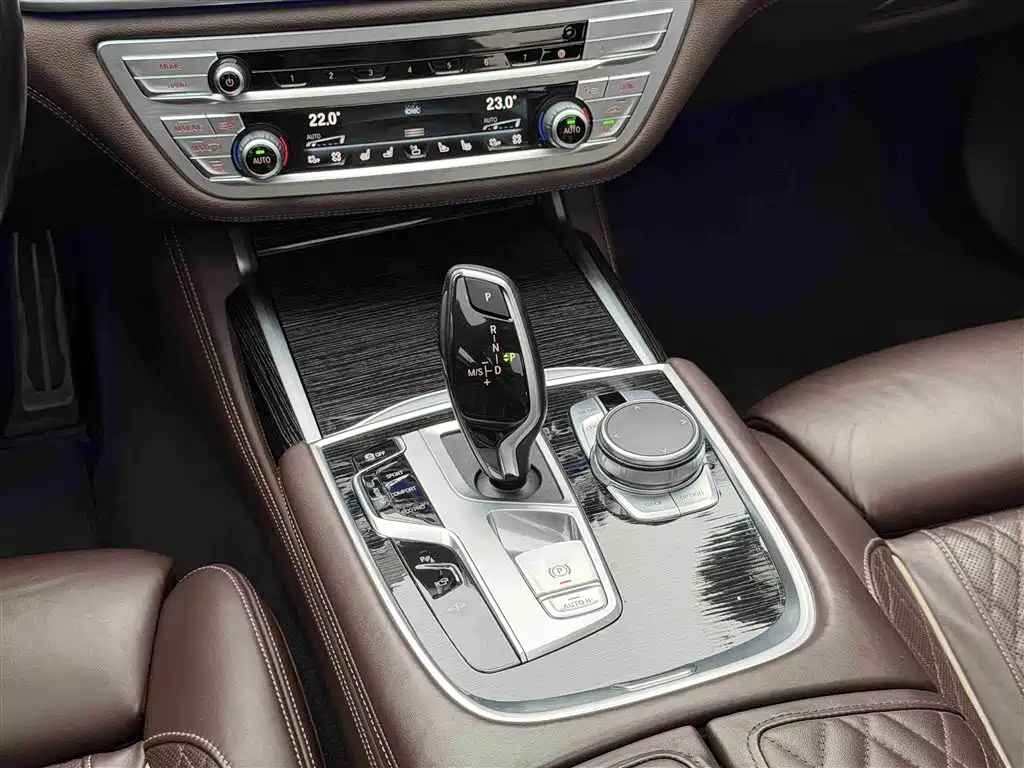 BMW BMW 7 Series 2021 740Li M Sport Package Premium Model 2021 - thumbnail 6