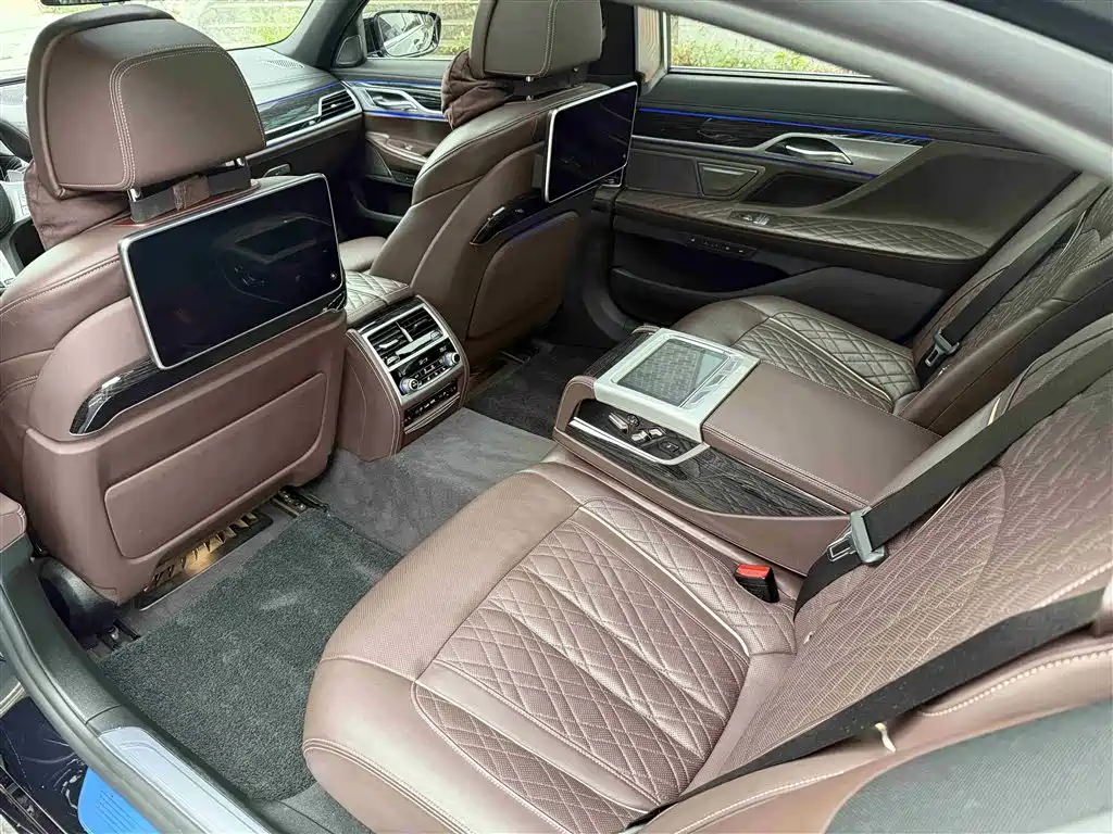 BMW BMW 7 Series 2021 740Li M Sport Package Premium Model 2021 - thumbnail 17
