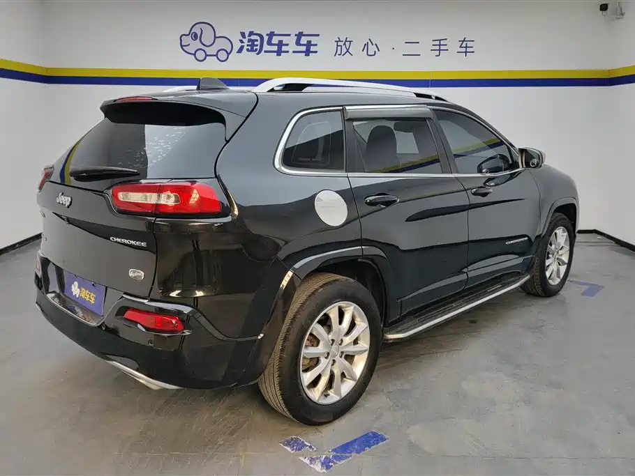 Jeep Jeep Cherokee 2017 2.4L Professional Intelligent Edition 2018 - thumbnail 3